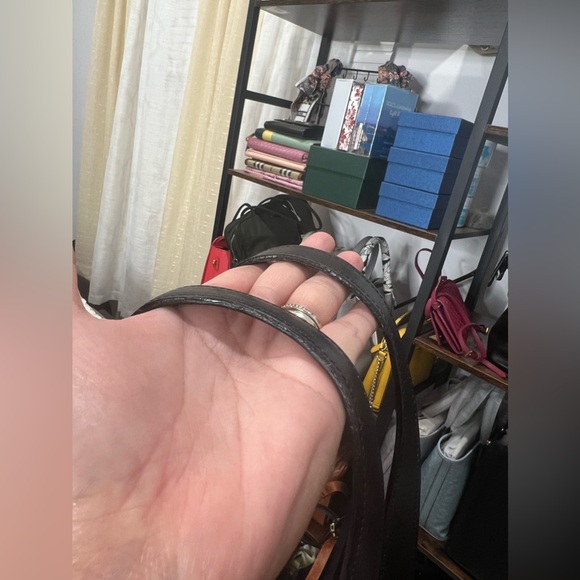 SAINT LAURENT
Canvas Beach Shopping East West Tote Black - Picture 9 of 9